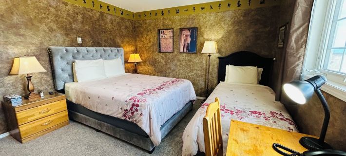 Midnight Sun Inn Hotels in Whitehorse