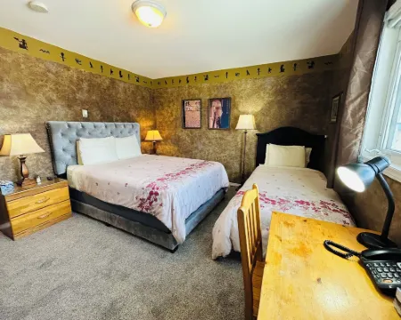 Midnight Sun Inn Hotels in Whitehorse