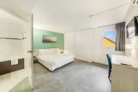 Comfort Hotel Orleans Saran - Parking