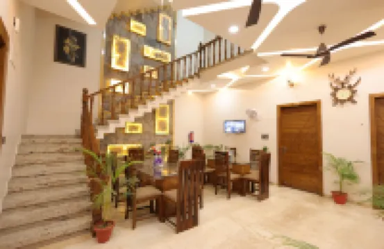 Amritam Palace A Luxury AC Home Stay