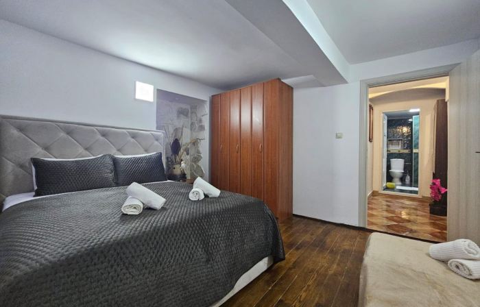 Athos Guesthouse