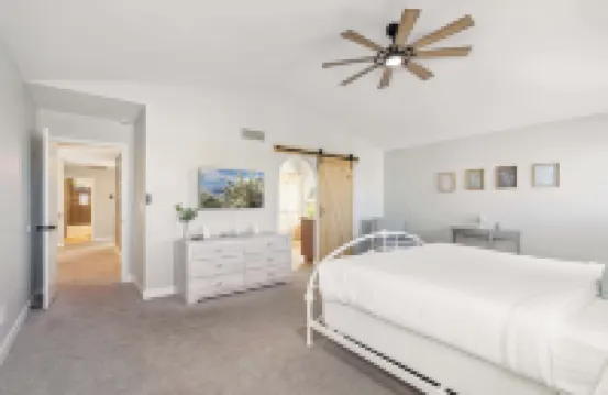 5Bdr with Pool and Scenic Golf Views!