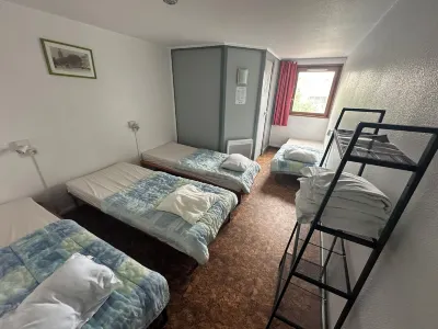Auberge de Jeunesse HI Boulogne-Sur-Mer Hotels in Saint-Étienne-au-Mont