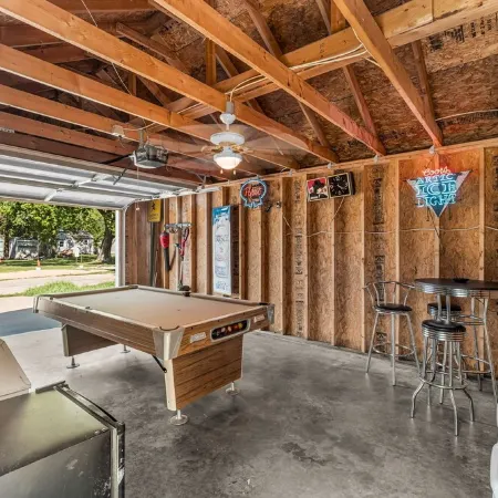 Kings Cottage 4 bed/3 full bath central Topeka
