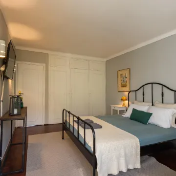 MàHouse GuestHouse Отели рядом с достопримечательностью «Edificio Atlantis»