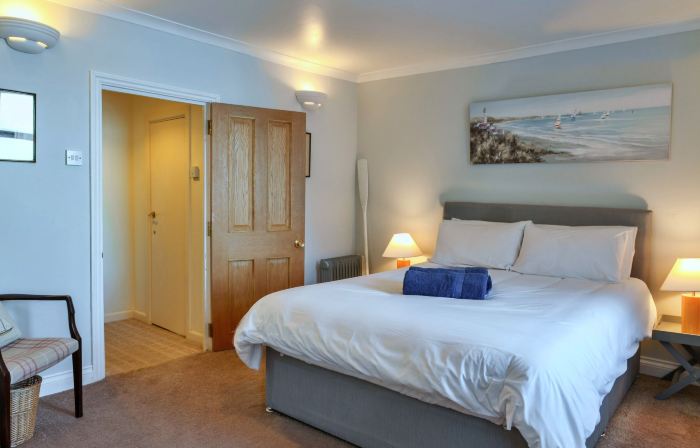Nor Nour, Cawsand
