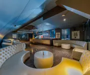 Sapphire Premium Hotel & Suite