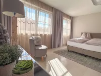 "SONNTAGSGLÜCK"-Premium Apartments Seekirchen: modern & spacious, pool area Hotels in Seekirchen Markt