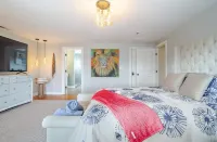 Seaside Solstice HOT TUB, SAUNA 4 Bedroom Các khách sạn ở Scituate