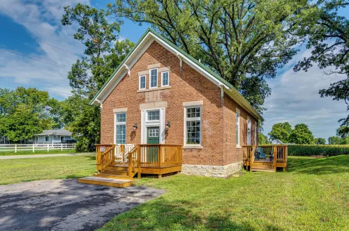 West Lafayette Home ~ 3 Mi to Purdue Campus! - Wifi