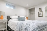 Stunning Ground Floor Apartment in Green Ridge. Hotels in Scranton