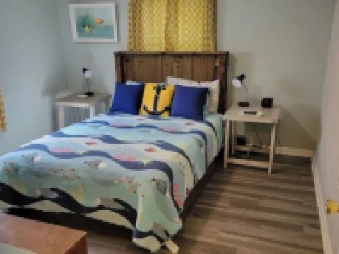 The White House w/ Hot Tub Portage Lakes Fenced Yard Pet-Friendly! 格林酒店