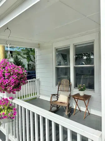 3-bedroom apartment in charming Southend Burlington