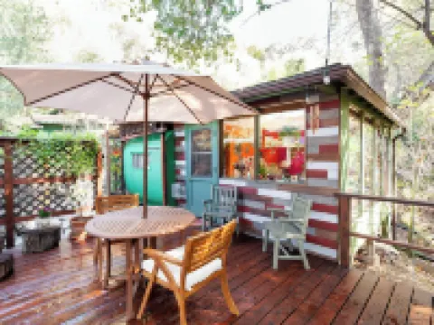 Topanga Canyon Hippie Creekside Trailer Hotels in Topanga