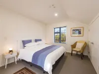 The Loft Overwater, Bay of Islands, NZ Hotels in Opua