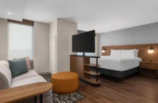 Hyatt House Mississauga / Airport Corporate Centre