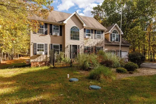 Mohawk Kudil in Poconos !Njoy Your spring with Hot Tub, Private Pool & Game Room