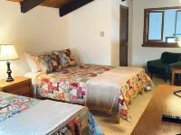 Boars Bungalow - Linderhof Golf, Pool, & More! Hotels in Bartlett