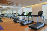 Four Points by Sheraton Hotel & Serviced Apartments, Pune - С тренажерным залом