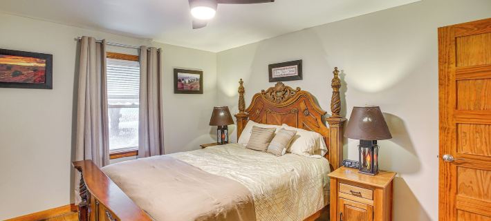 4 Mi to Kentucky Downs: Countryside House Hotels in Sumner County