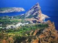 Seafront apartment.    Luxury residence