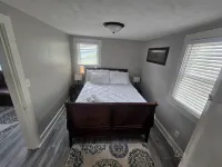 Charming 1-bedroom apartment in wonderful Sandusky with WiFi, AC