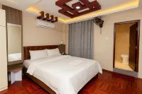 Applewood Inn Hotels in Mahalaxmi