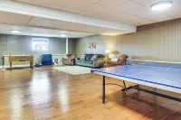 Pond Access & Fishing: 'Cedar Lodge' in Versailles - 2-Star