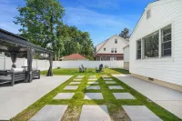 Spacious 4-bedroom house 3-bathroom with AC and WiFi in charming Mount Vernon Hotels in Mt Vernon