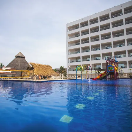 Los Picos Hotel & Suites Bucerias