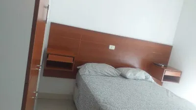 Individual apartment or for a couple with pool and WIFI Các khách sạn ở 