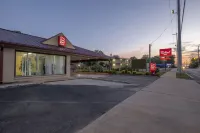 Red Roof Inn Starkville - University Hotels in Oktibbeha County