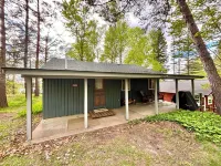 Peaceful 3-Bedroom Getaway on Loon Lake – Paddle, Hike, Unwind Hotels in Plainfield Township