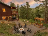 New 4BR Luxe Getaway Stunning Views/ Hot Tub/ Home Theater & Games- Pet Friendly 貝利住宿飯店