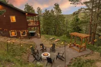 New 4BR Luxe Getaway Stunning Views/ Hot Tub/ Home Theater & Games- Pet Friendly