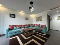 Gym / Pool. Apartment Ideal for long stays.