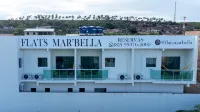 Flats Mar'Bella Com Varanda Para Relaxar e Praia Para Curtir, Garagem Privado e ArCond - homestay