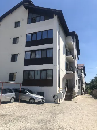 Entire apartament located nearby all you need for a memorable holiday Отели в г. Рымнику-Вылча