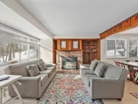 Spacious 4-bedroom townhome with amenities in Waterville Estates. Hotels in Campton
