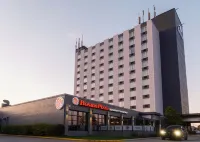 Delta Hotels Saguenay Conference Centre - 4 ดาว