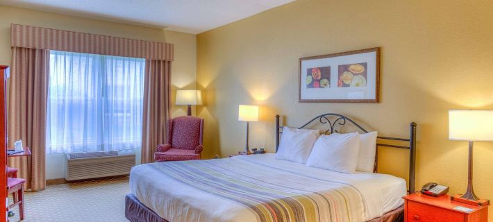 Country Inn & Suites by Radisson, Crystal Lake, IL Hotels in McHenry County