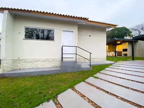 Casa com churrasqueira Ar e 2 quartos Hotels in Regiao Norte