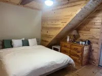 Charming 2-bedroom cabin in Woodlawn/Galax VA with modern features Hotels near New River trail State Park, Cliffview Access