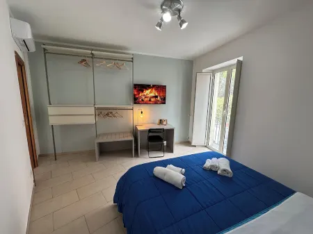 Room25 InCentro Guest House