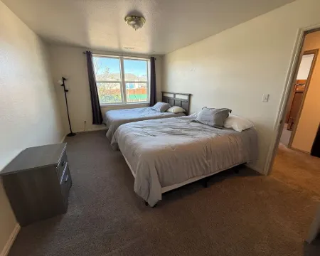 Enjoyable 2-bedroom condo with AC / Heat in charming Downtown Beaver Hotels in Beaver