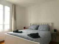 Calme Duplex Pour 4, au Pied du Métro. Centre de Paris en 20 Minutes en Métro