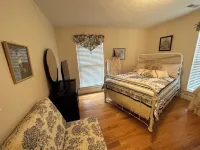The Victorian @ Lake Cumberland - Beaver Creek, firepit, sleeps 18
