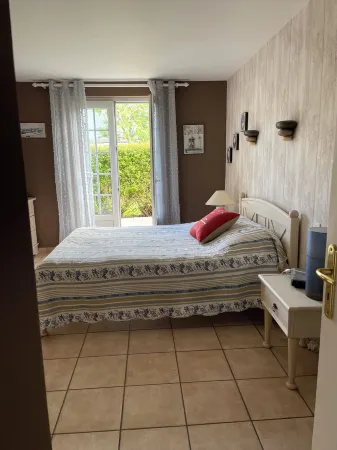 Beach house on foot Отели в г. Дамган