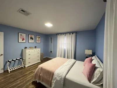 Welcome to Himalayan Chill House Hotels near Pocono Peddler's Village Antique Mall