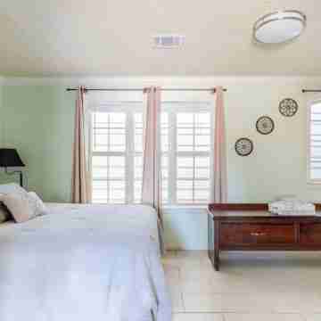 Relaxing Guest House w/ Central AC! Rooms